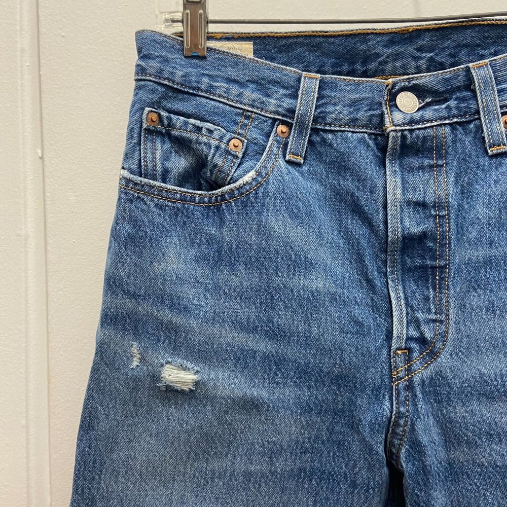 Levis 501 Original Fit Jeans with button fly - Picture 5 of 10